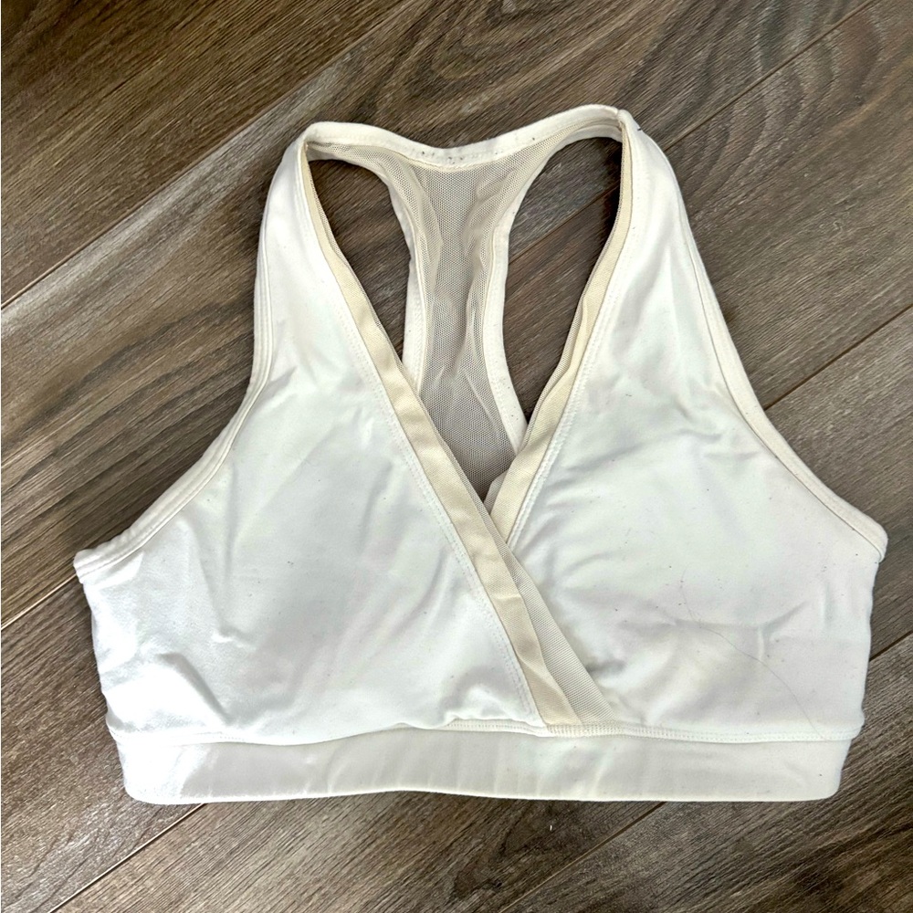 Size 6 Lululemon Align v neck sports bra